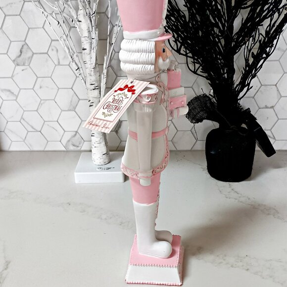 NEW! SHABBY CHIC SWEET NUTCRACKER DECOR - Picture 3 of 5